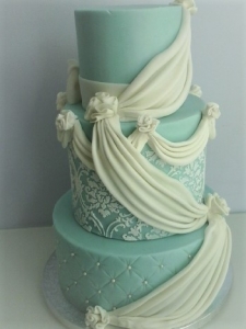 wedding cake turquoise